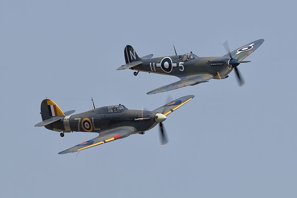 Supermarine Seafire LF III PP972 (Air Leasing) & Hawker Sea Hurricane 1B Z7015 (Shuttleworth Collection)