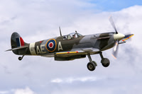 Stephen Grey landing at Duxford, July 2011