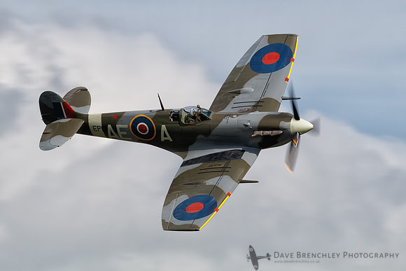 Nick Grey pilots EP120 in the Joker display at Flying Legends 2016